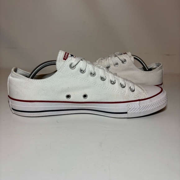 Men’s Size 11 - Converse Chuck Taylor All Star Low Optic White Sneakers Shoes - Picture 3 of 9